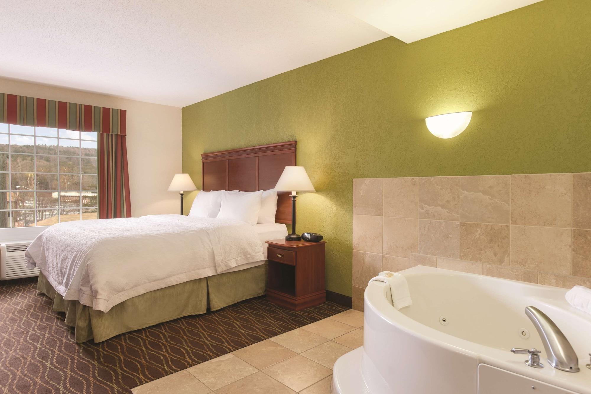 Hampton Inn & Suites Greenfield Zewnętrze zdjęcie