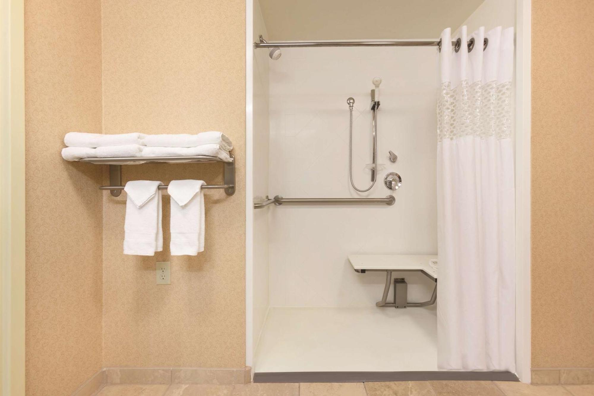 Hampton Inn & Suites Greenfield Zewnętrze zdjęcie